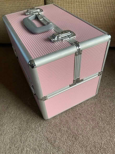 Photo of free Makeup storage case (Bebington CH63) #1