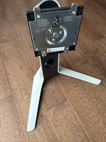 Photo of free Alienware Display Stand (94022) #1