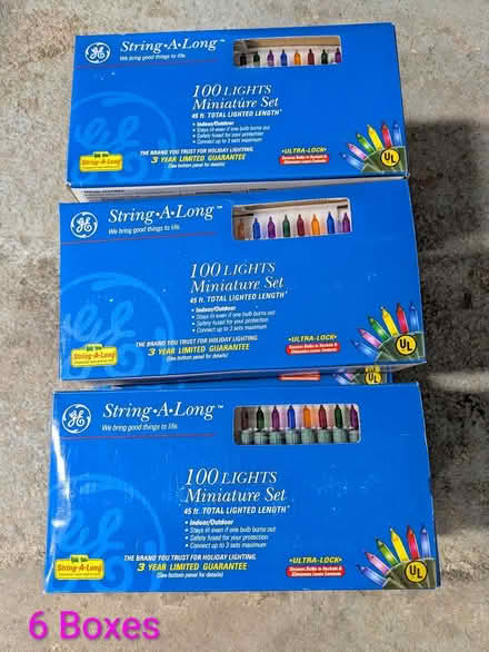 Photo of free 20 Boxes of holiday lights (W. Hiawatha Trail, Mt Prospect) #1