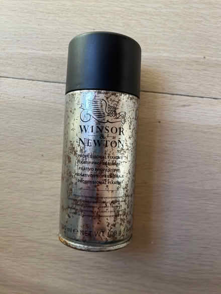 Photo of free Art fixing spray (Barnsbury N1) #1