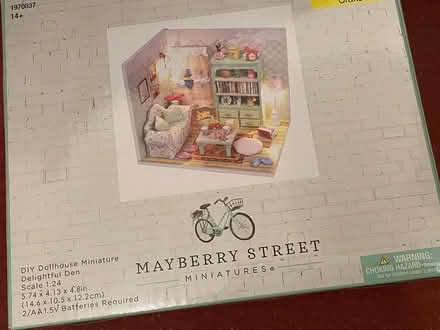 Photo of free DIY Dollhouse (Sunnyvale (Wolfe)) #1