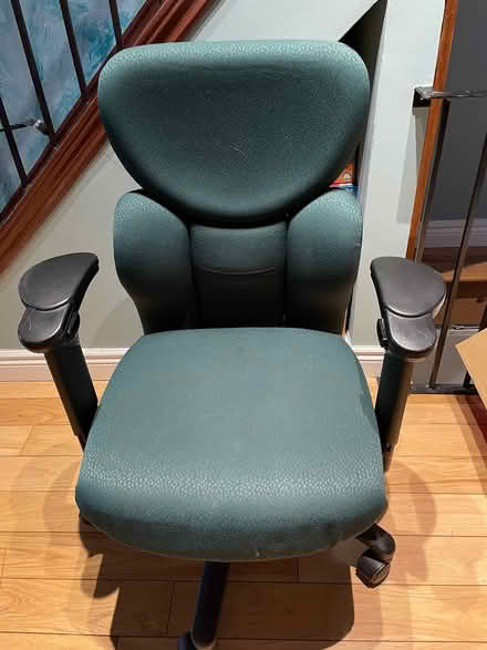 Photo of free Desk chair (Ossington and Dupont) #1