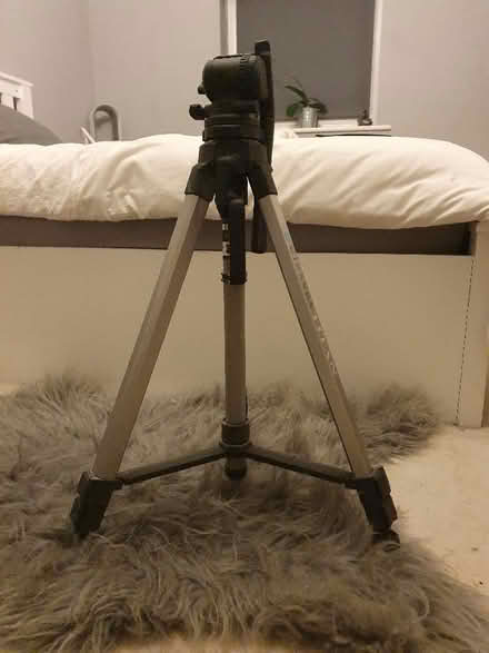 Photo of free Tripod (Kendal LA9) #1
