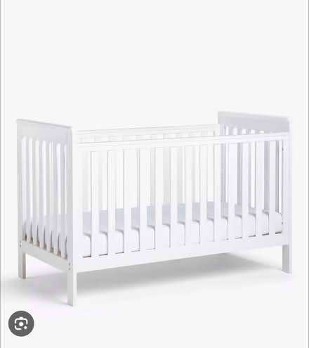 Photo of Cot bed (SE5 camberwell) #1