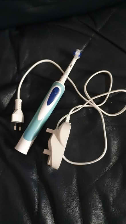 Photo of free Electric toothbrush (Iffley Road (OX4)) #2