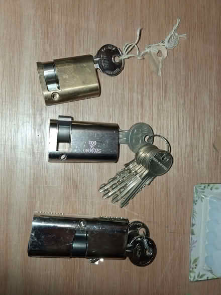 Photo of free X3 door barrel locks (City of Bristol BS5) #1