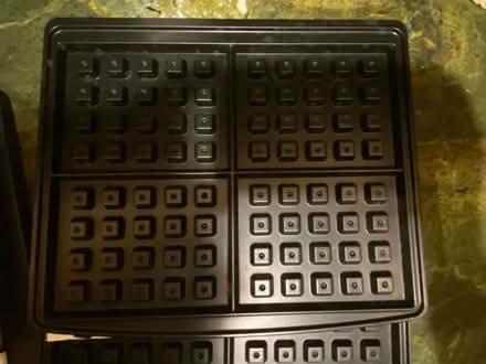 Photo of free Waffle & flat plates for Wolfgang (Fanwood) #1
