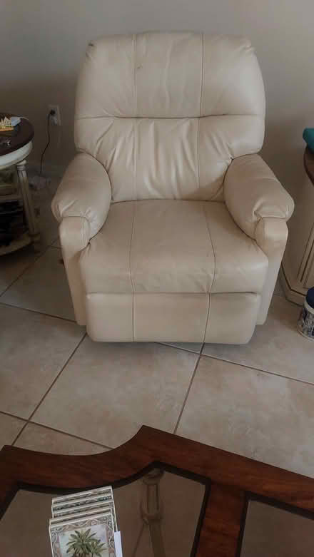 Photo of free White leather recliner (Port Charlotte) #1