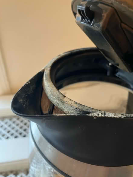 Photo of free electric kettle (Cleveland Park) #2