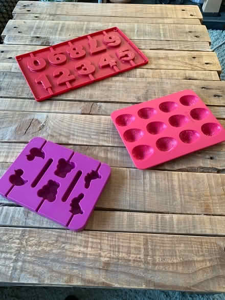 Photo of free X3 Fun Chocolate moulds (Northfield B31) #1