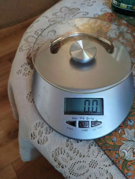 Photo of free Skytronic kitchen scales (GU14) #1