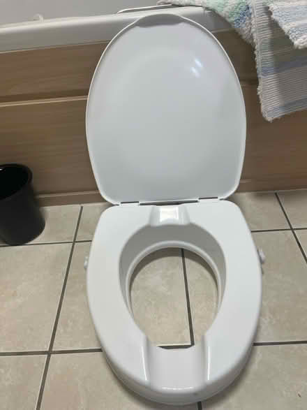 Photo of free Toilet seat riser (Oadby LE2) #1