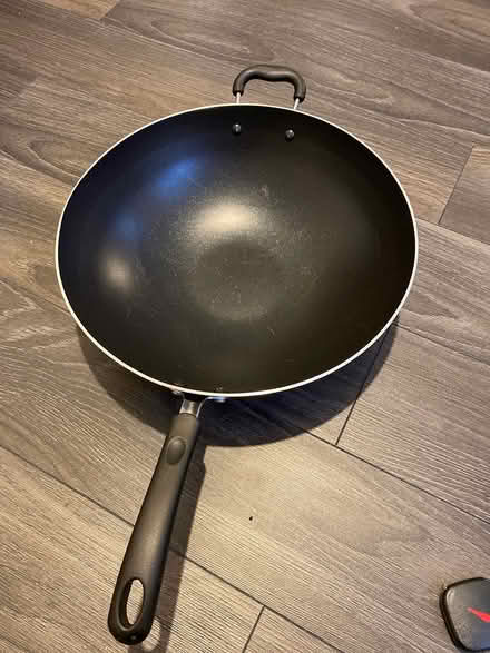Photo of free 36cm Tefal Wok (Morley LS27 0FS) #1