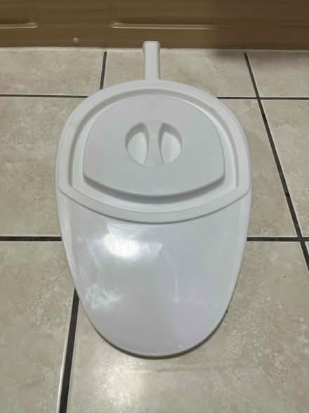 Photo of free Bed Pan (Oadby LE2) #1