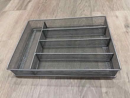 Photo of free cuttlery tray metal mesh (Hale End IG8) #1