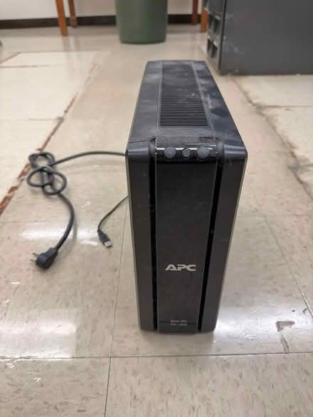 Photo of free an APC UPS (Near Slack and Merivale) #1