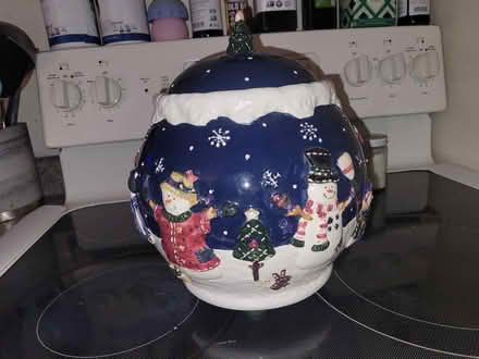 Photo of free snowman ceramic cookie jar (near lowell general maincampus) #2