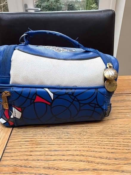 Photo of free Smiggle lunch box (Southfields SW19) #2