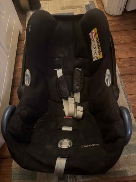 Photo of free Maxi Cosi Cabrio Fix 0-9m (SE4 1SJ) #1