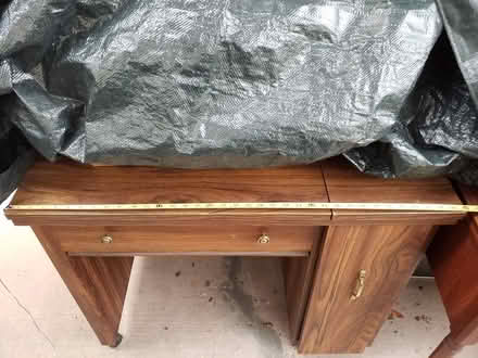 Photo of free fold-out sewing table, xlnt cond'n (Foothill Boulevard Cupertino) #4