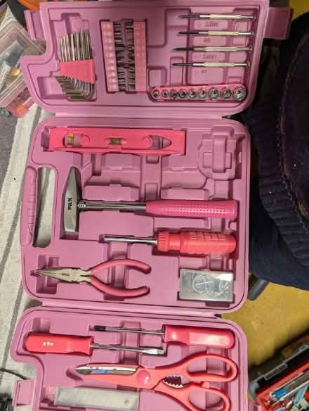 Photo of free P&K toolkit - pink! (Heaton Norris SK4) #1