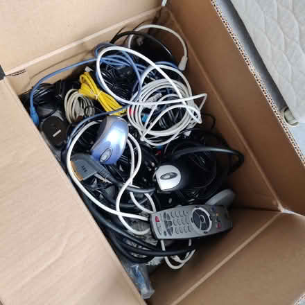 Photo of free Misc Cables & connectors (Chineham RG24) #1