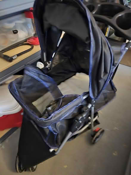 Photo of free Folding Pet Stroller (Burtonsville) #1