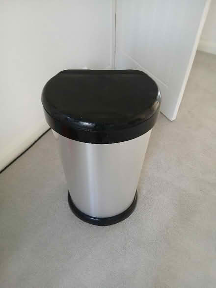 Photo of free Touch top bin, almost new (South Moor DH9) #1