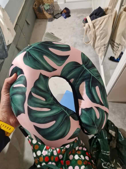 Photo of free Travel pillow (SE16) #1