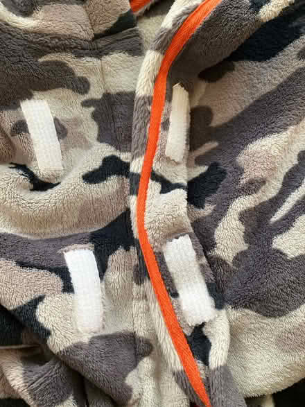 Photo of free Age 9-10 dressing gown (E11 Leytonstone) #3