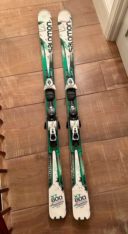 Photo of free Skis (Canonbury N1) #1