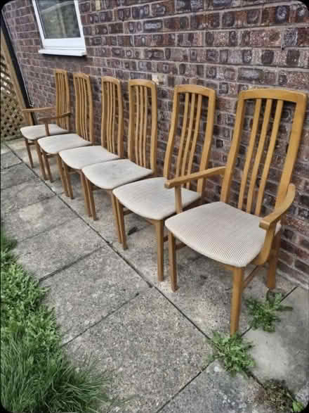 Photo of free 6 seat table (Blacksmith Road Horley) #3