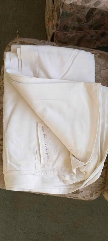 Photo of free flat sheet & pillow (Builth Wells) #1