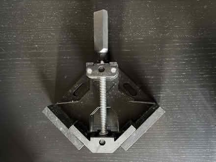 Photo of free Corner clamp (Welling DA7) #1