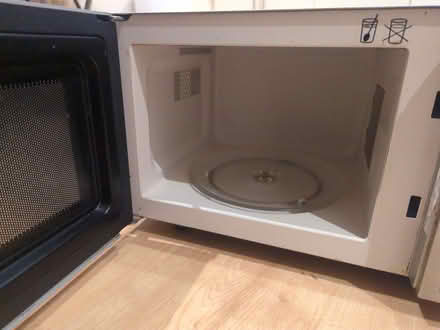 Photo of free Bosch microwave (Bramley LS13) #4