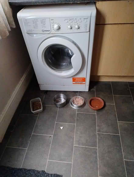 Photo of free 7kg indesit washing machine (Bedfotd mk42) #1