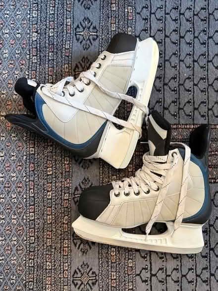 Photo of free hockey skates men's 9EE (Lower Haight) #1