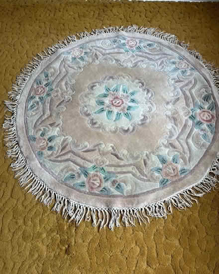 Photo of free Round rug (WA15 (Hale)) #1