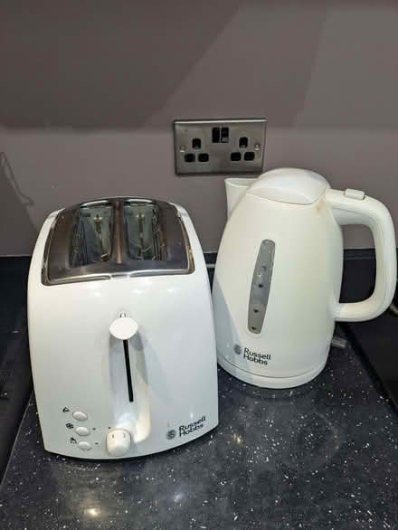 Photo of free White toaster (working) and kettle (not working) (Levenshulme M19) #1