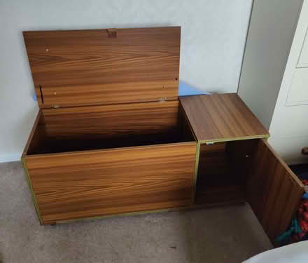 Photo of free Bedding box with cover (Garstang PR3) #1