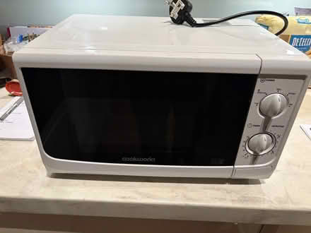 Photo of free Microwave (Clerkenwell WC1X) #1