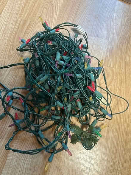 Photo of free Christmas decorations (Ponderosa Neighborhood) #3