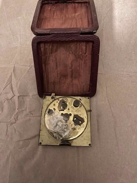 Photo of free Vintage travel clock for refurb (Finsbury Park N4) #3