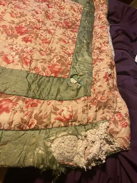 Photo of free Vintage eiderdown (Cashes Green, Stroud.) #1