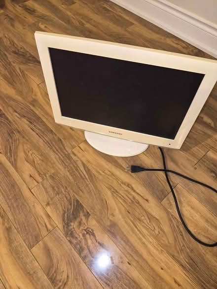 Photo of free Monitor (Mississauga Hurontario/Burnham) #2