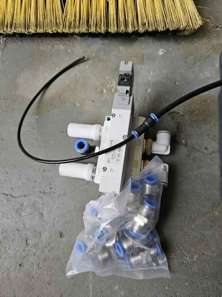 Photo of free Pneumatic/airline fittings & hose (Wantage, OX12) #3