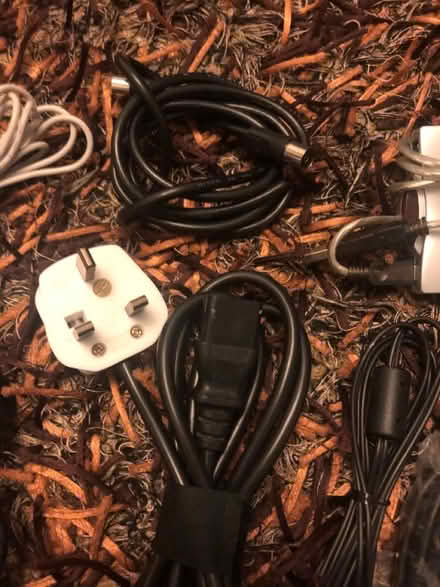 Photo of free Selection of cables (Leamington Spa (CV32)) #4
