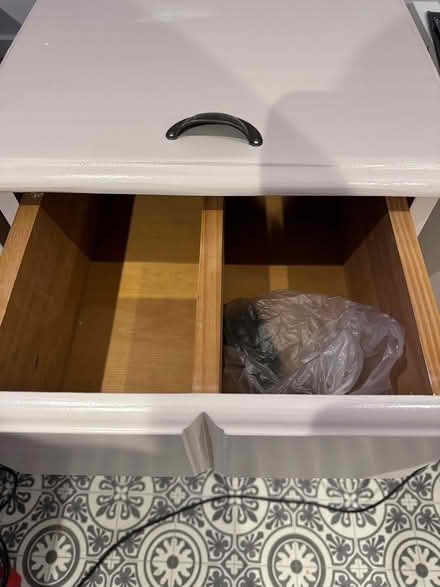 Photo of free Set of drawers (Ellesmere Port CH1) #2