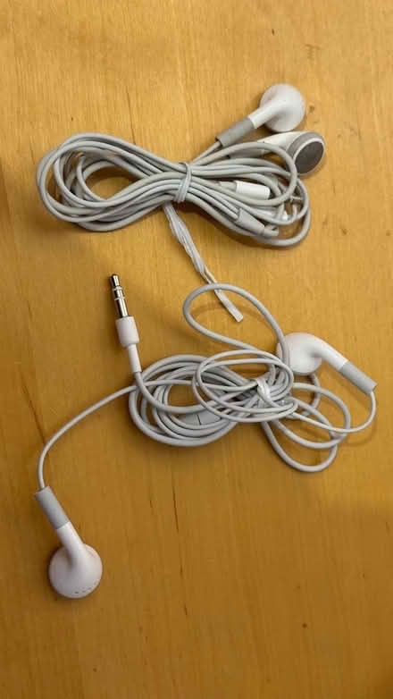 Photo of free Earphones (Witney OX28 Deer Park) #1
