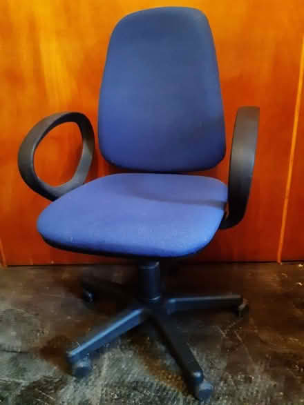 Photo of free Office Computer Chair - blue (Cromford DE4) #1